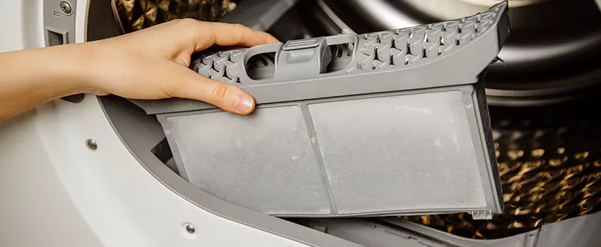 Signs Of A Clogged Dryer Lint Trap in Longview, Washington